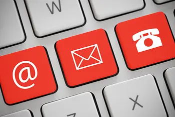 Tastatur mit Symbolen zu Web, Mail und Telefon