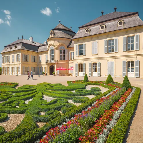 Außenansicht Schloss Niederweiden